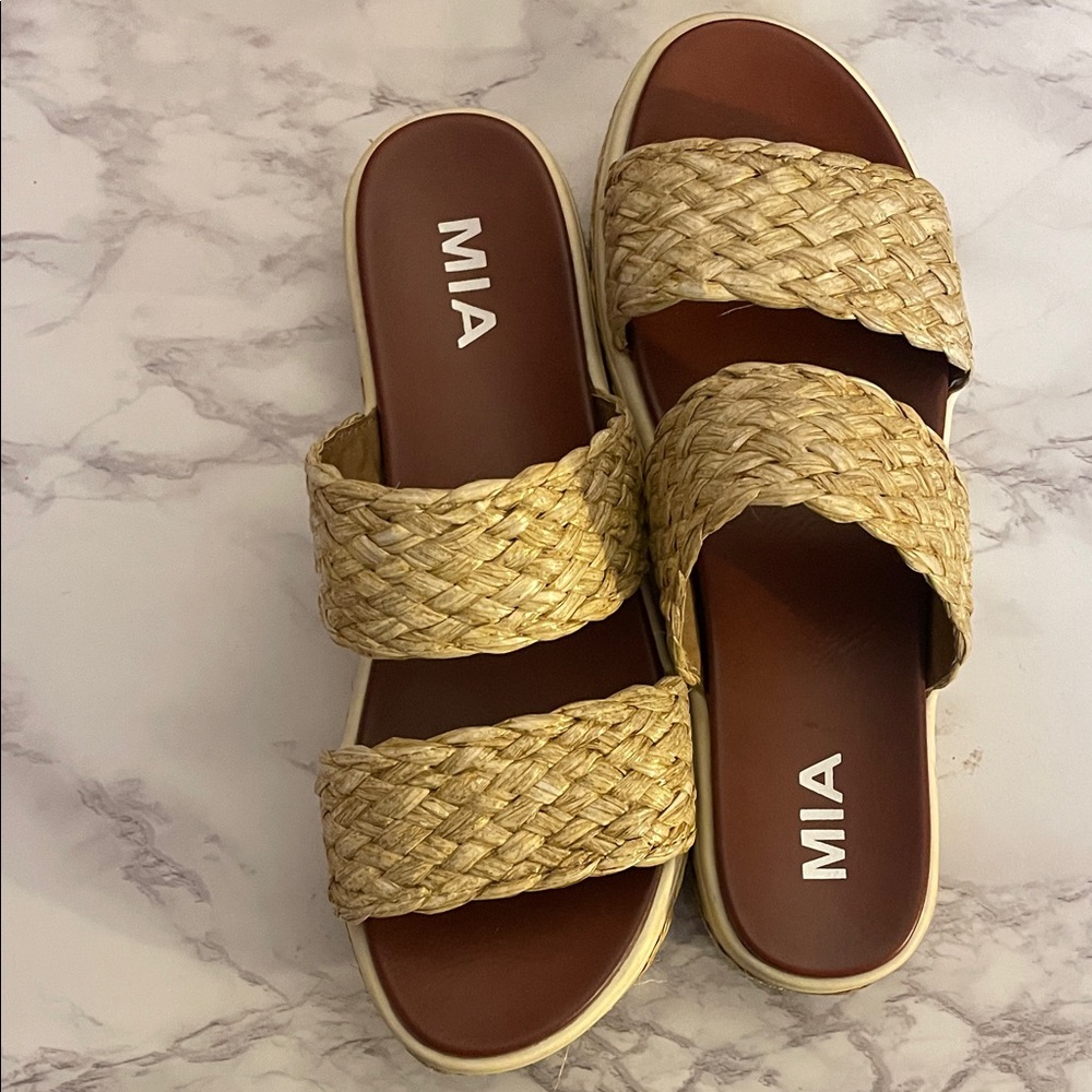 MIA Women's Kady Braided Raffia Platform Slide Sandals - Picture 2 of 10